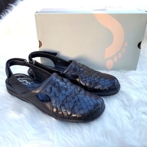 SoftWalk Black Leather Salina Woven Clogs, 9.5